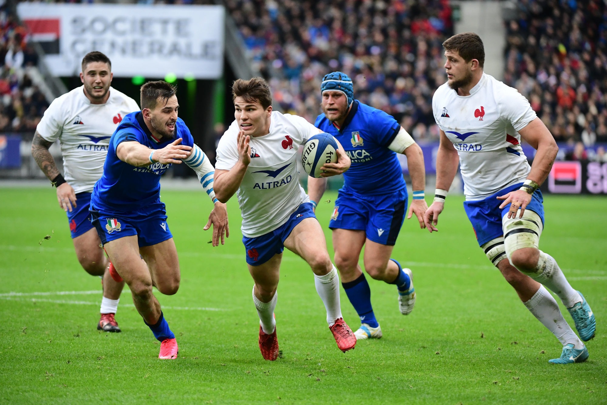 Rugby : le pays de Galles bat péniblement 14 Australiens (29-28
