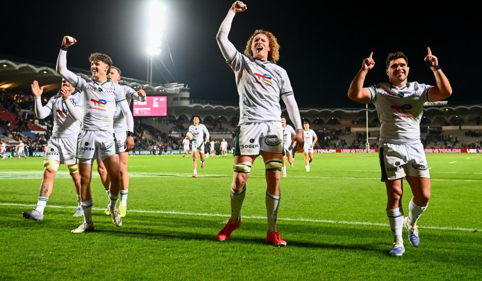Thomas Jolmes of UBB and Lucas Rey of Section Paloise and Gregoire Arfeuil of section paloise pau during TOP 14 match between Bordeaux and Pau at Stade Chaban Delmas on November 21, 2025 in Bordeaux, France. (Photo by Loic Cousin/Icon Sport)   - Photo by Icon Sport