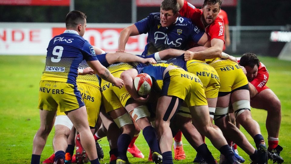 Theophile COTTE of USON Nevers Mathieu HIRIGOYEN of Biarritz Olympique and Joris CAZENAVE of USON Nevers during the Pro D2 match between Biarritz and Nevers at Parc des Sports Aguilera on April 2, 2021 in Biarritz, France. (Photo by Pierre Costabadie/Icon Sport) - Parc des Sports d'Aguilera - Biarritz (France)