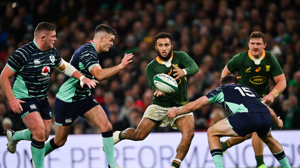 5 November 2022; Jaden Hendrikse of South Africa in action against Ireland players, from left, Tadhg Furlong, Jonathan Sexton and Hugo Keenan  during the Bank of Ireland Nations Series match between Ireland and South Africa at the Aviva Stadium in Dublin. Photo by Ramsey Cardy/Sportsfile 

Photo by Icon sport