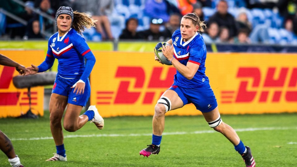 Emeline Gros providing Fiji with problems during the 2022 Women's Rugby World Cup match between France and Fiji at Northland Events Centre, New Zealand on Saturday, 22 October 2022. Photo: Ivan Tarlton / lintottphoto.co.nz