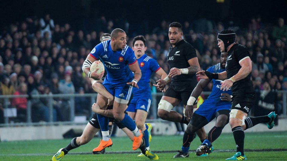 France's Gael Fickou looks for support during the Steinlager Series international rugby match between the New Zealand All Blacks and France at Forsyth Barr Stadium in Wellington, New Zealand on Saturday, 23 June 2018. Photo: Dave Lintott / Icon Sport