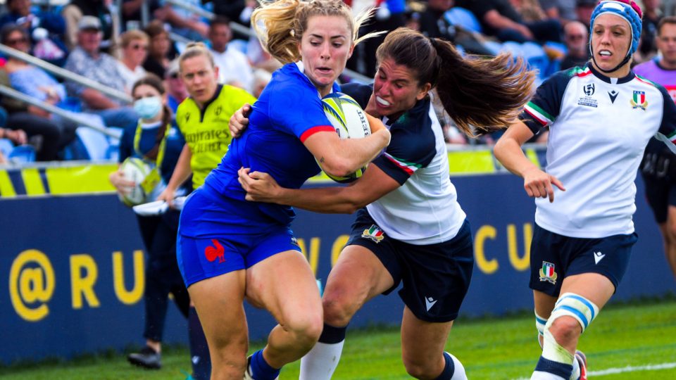 France's Joanna Grisez runs in a try during the 2022 Women's Rugby World Cup quarterfinal match between France and Italy at Northland Events Centre, New Zealand on Saturday, 29 October 2022. Photo: Niels Schipper / lintottphoto.co.nz