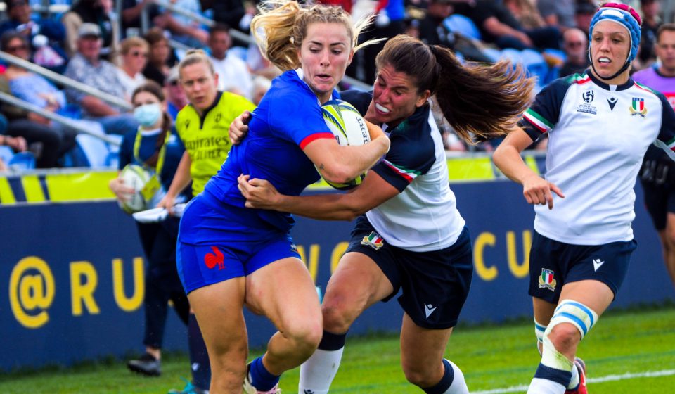 France's Joanna Grisez runs in a try during the 2022 Women's Rugby World Cup quarterfinal match between France and Italy at Northland Events Centre, New Zealand on Saturday, 29 October 2022. Photo: Niels Schipper / lintottphoto.co.nz