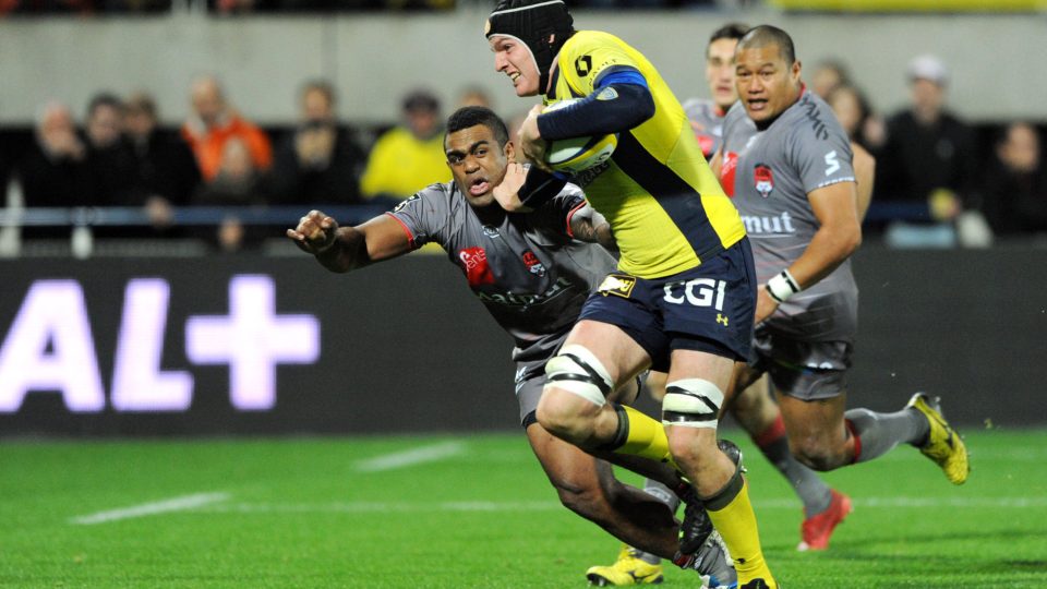 Arthur Iturria of Clermont scores his try during the Top 14 match between Clermont Auvergne and Lyon OU on November 19, 2016 in Clermont, France. (Photo by Jean Paul Thomas/Icon Sport)