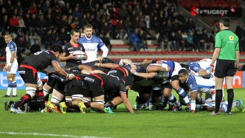 Scrum with Samuel Marques during the Top 14 match between Stade Toulousain and Castres Olympique on November 5, 2016 in Toulouse, France. (Photo by Stephanie Biscaye/Icon Sport)