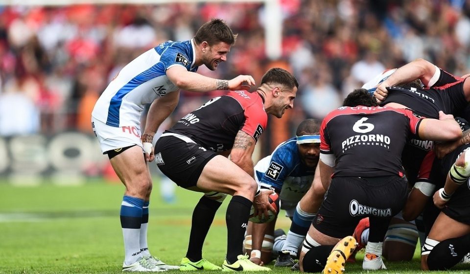 Rory Kockott of Castres and Sebastien Tillous Borde of Toulon during the Top 14 match between Rc Toulon and Castres Olympique on April 15, 2017 in Toulon, France. (Photo by Alexandre Dimou/Icon Sport)