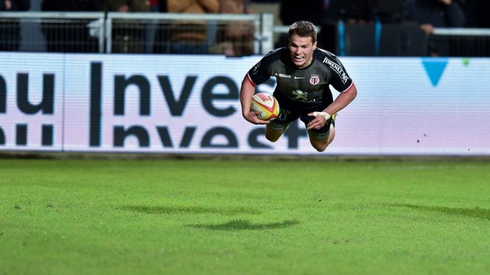 Antoine Dupont of Toulouse scores his third try during the Top 14 match between USAP Perpignan and Stade Toulousain on October 27, 2018 in Perpignan, France. (Photo by Alexandre Dimou/Icon Sport)