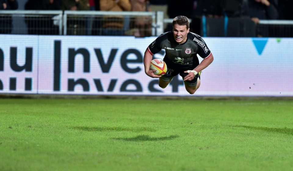Antoine Dupont of Toulouse scores his third try during the Top 14 match between USAP Perpignan and Stade Toulousain on October 27, 2018 in Perpignan, France. (Photo by Alexandre Dimou/Icon Sport)