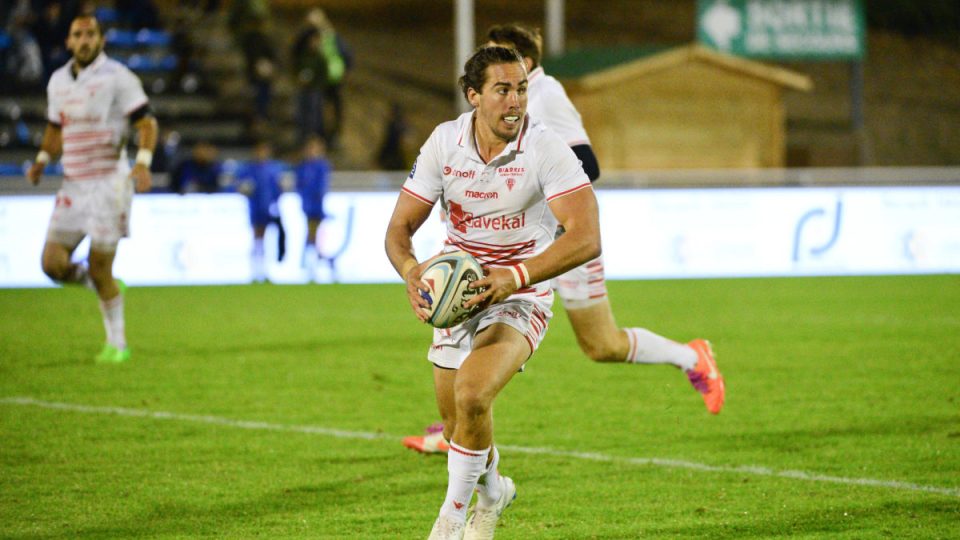 Luke Burton of Biarritz during the Pro D2 match between RC Massy and Biarritz Olympique on October 26, 2018 in Massy, France. (Photo by Dave Winter/Icon Sport)