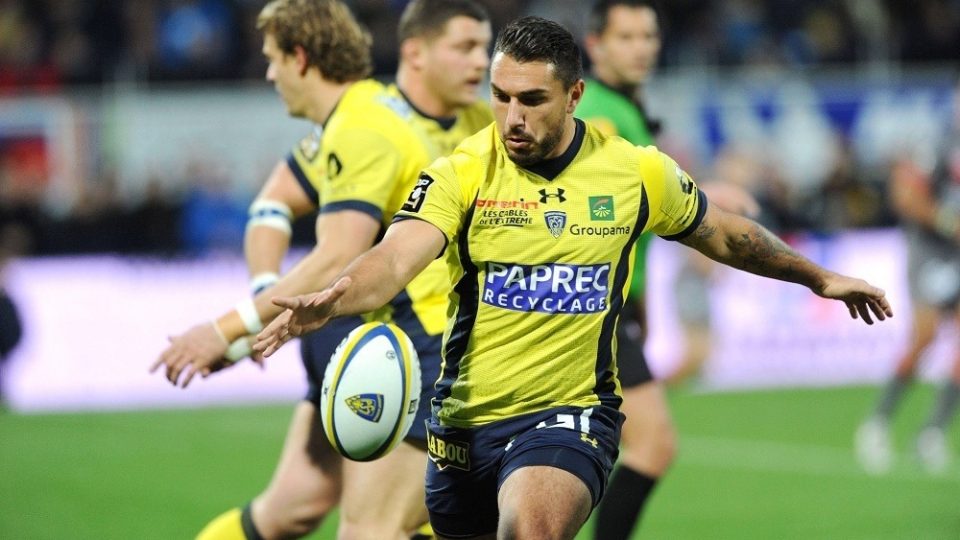 Ludovic RADOSAVLJEVIC of Clermont during the Top 14 match between Clermont Auvergne and Lyon OU on November 19, 2016 in Clermont, France. (Photo by Jean Paul Thomas/Icon Sport)