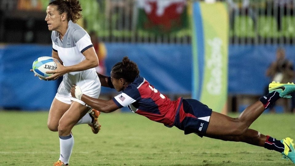 August 8, 2016 - Rio de Janeiro, RJ, Brazil - France's Fanny Horta (left) gets tackled by the USA's Akalani Baravilala during rugby at Deodoro Stadium.