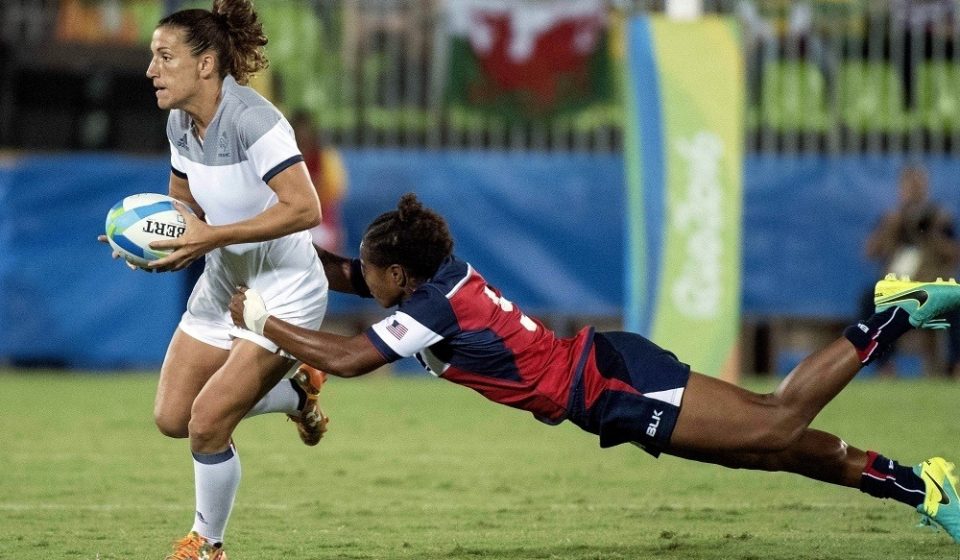 August 8, 2016 - Rio de Janeiro, RJ, Brazil - France's Fanny Horta (left) gets tackled by the USA's Akalani Baravilala during rugby at Deodoro Stadium.