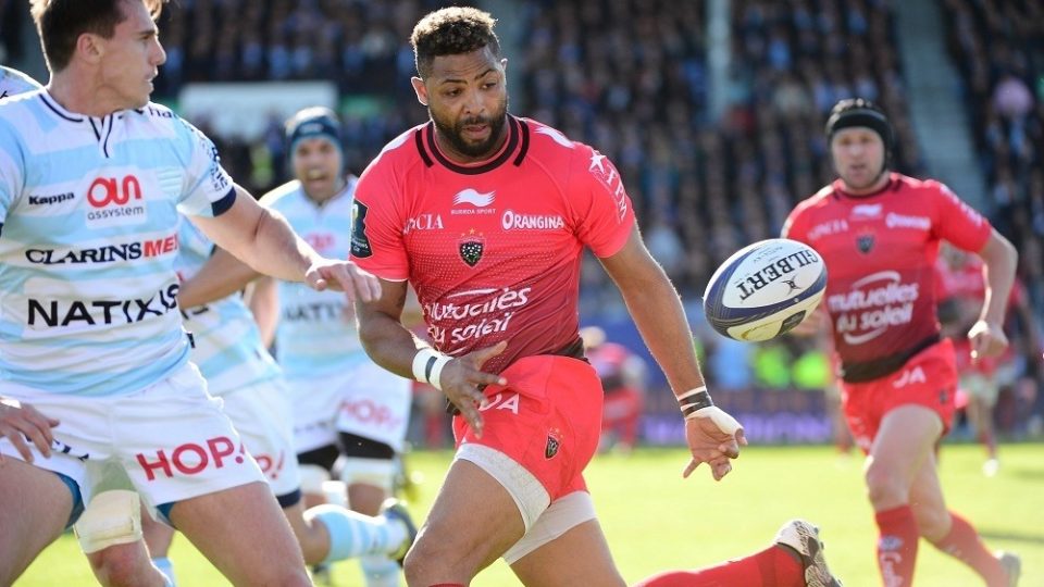 Delon Armitage of Toulon  offloads during the European Rugby Champions Cup Quarter Final between Racing 92 v RC Toulon at Stade Yves Du Manoir on April 10, 2016 in Paris, France. (Photo by Dave Winter/Icon Sport)