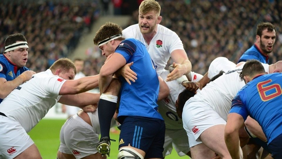 (L-R) Alexandre Flanquart of France lifts George Kruis of England during the RBS Six Nations match between France and England at Stade de France on March 19, 2016 in Paris, France.