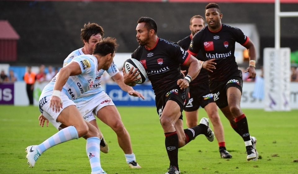 Rudi Wulf of Lyon on the attack during the French Top 14 match between Racing 92 and Lyon OU at Stade Yves Du Manoir on August 27, 2016 in Paris, France. (Photo by Dave Winter/Icon Sport)